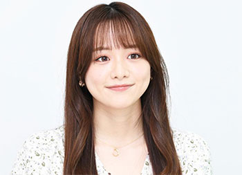 “森香澄さんの正面の画像”/
