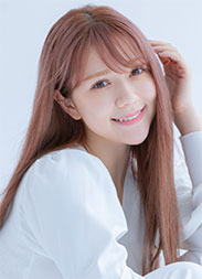 “村重杏奈さんの笑顔”/