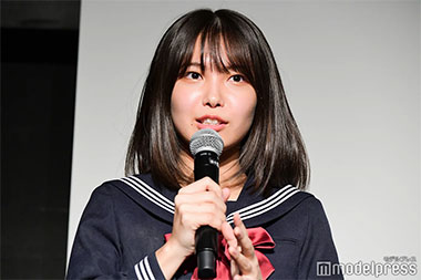 “寺本莉緒さんの正面の画像”/