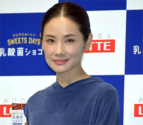 “吉田羊さんの笑顔”/