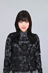 “加藤千尋さんの正面の画像”/