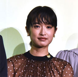 “門脇麦さんの正面の画像”/