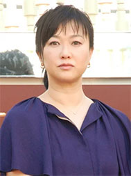 “夏川結衣さんの正面の画像”/