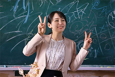 “吉岡里帆さんの笑顔”/