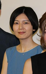 “菊池亜希子さんのスマイルな表情”/
