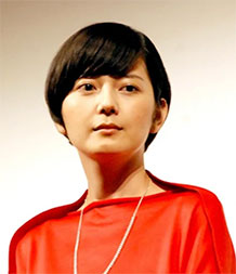 “菊池亜希子さんのシリアスな表情”/