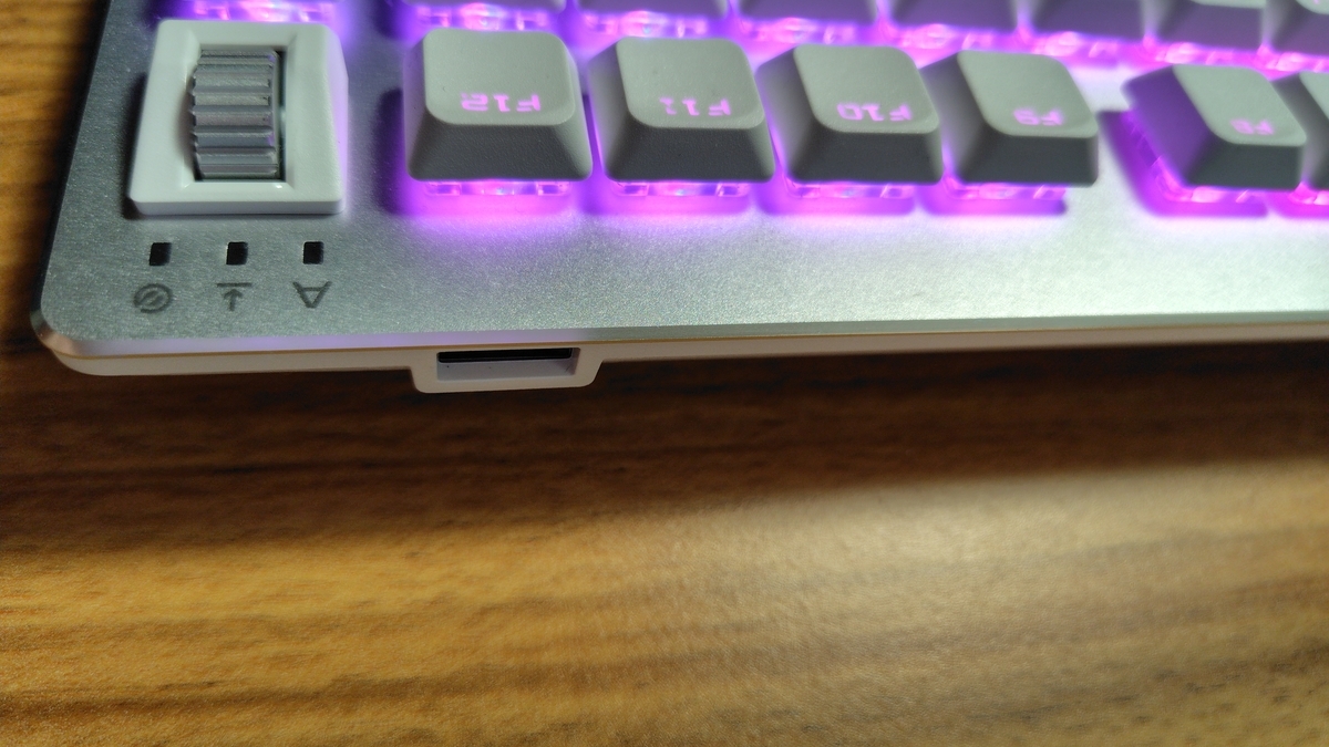 ELECOM TK-VK720ALWH レビュー ラピッドトリガー対応 ロー