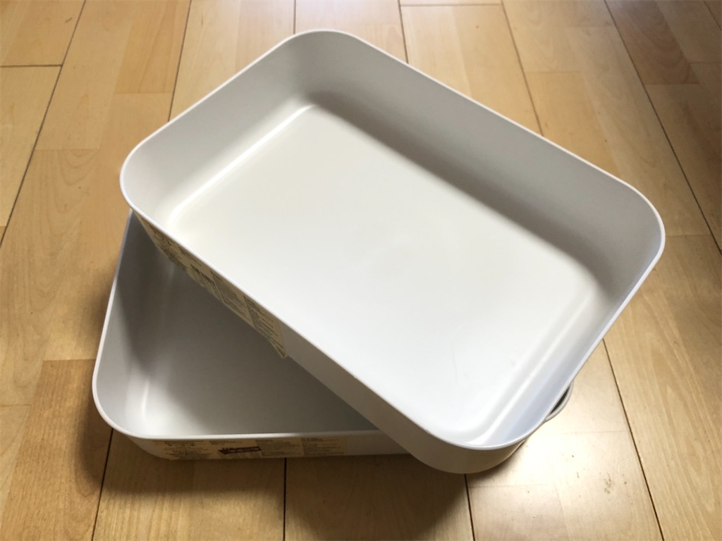 長かった梅雨のせい 無印ラタンバスケットが無残な姿に 食器の収納見直しました ちょうどいい時まで
