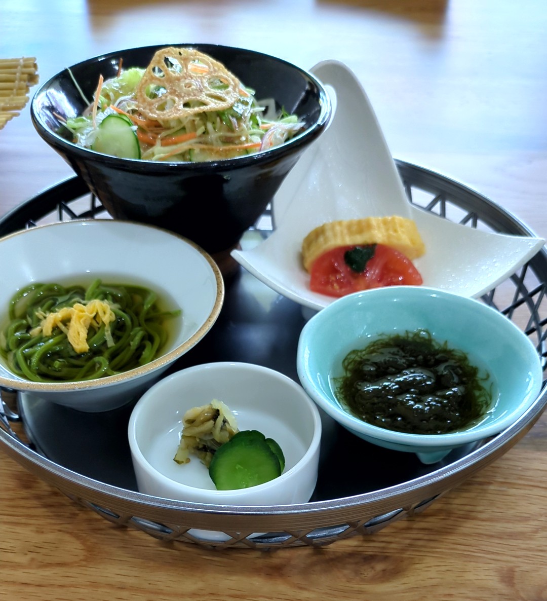 千葉手賀沼の自然を描く,日下賢二「カレイ」6号油彩,割烹,旅館,ダイニングに是非 釜炊きご飯も楽しめる 旬彩の恵の天ぷら定食（1800円）と海鮮丼