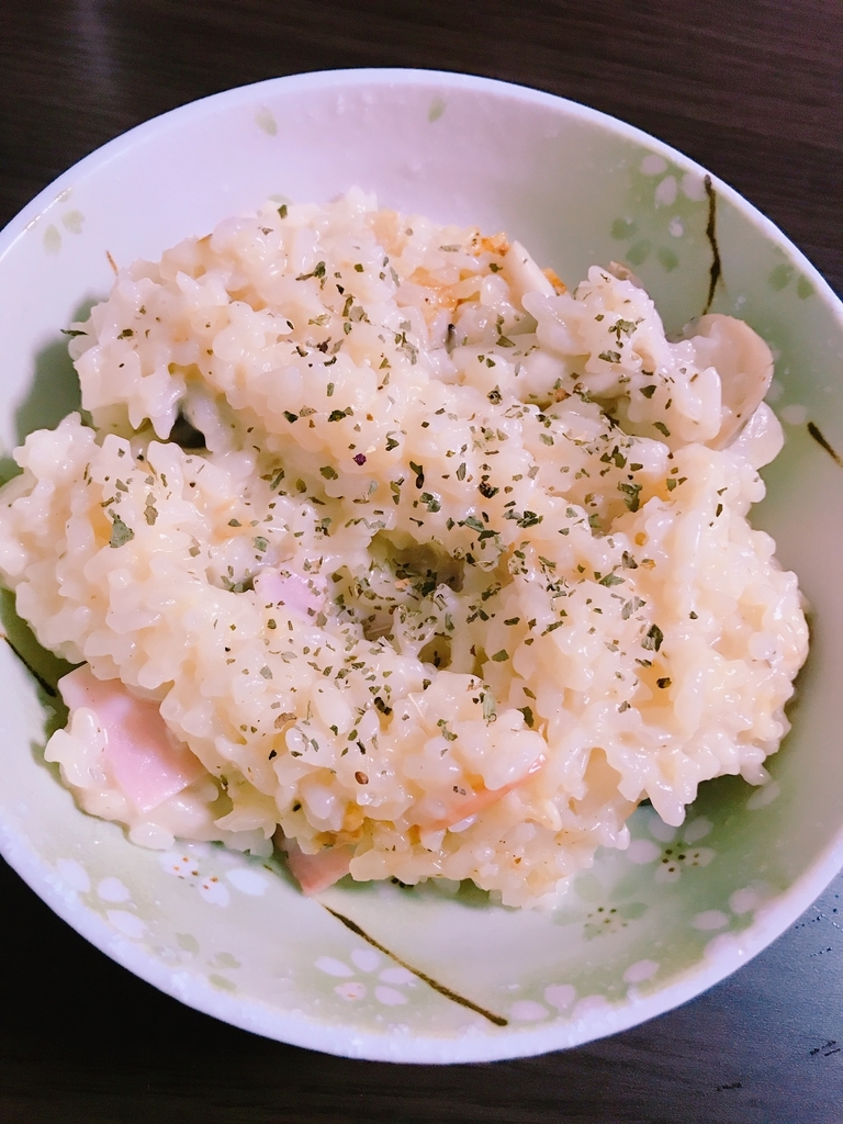 f:id:akko-0v0:20180925145919j:plain しめじとハムのチーズリゾット