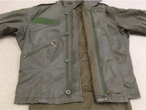 RAFの独自デザイン！【イギリスの軍服】空軍フライトジャケット