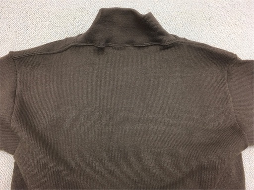 襟に特徴あり！【アメリカの軍服】陸軍5ボタンセーター