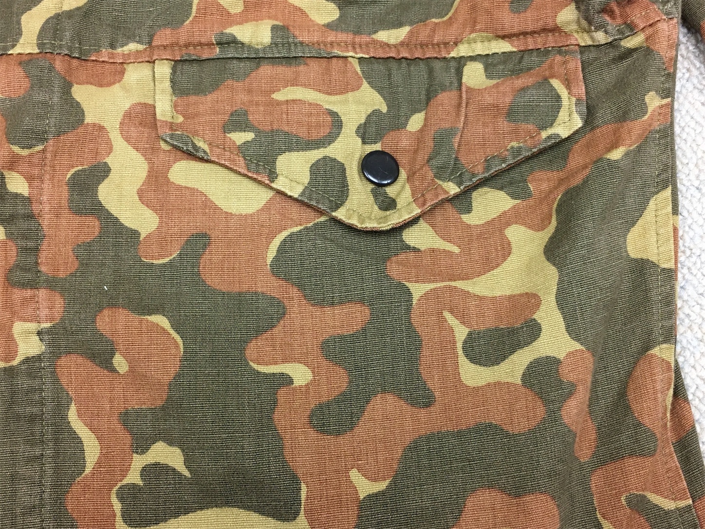 注目の福袋をピックアップ！ 赤味の強いタイプです！【旧ソ連の軍服】陸軍戦車兵用迷彩 個人装備