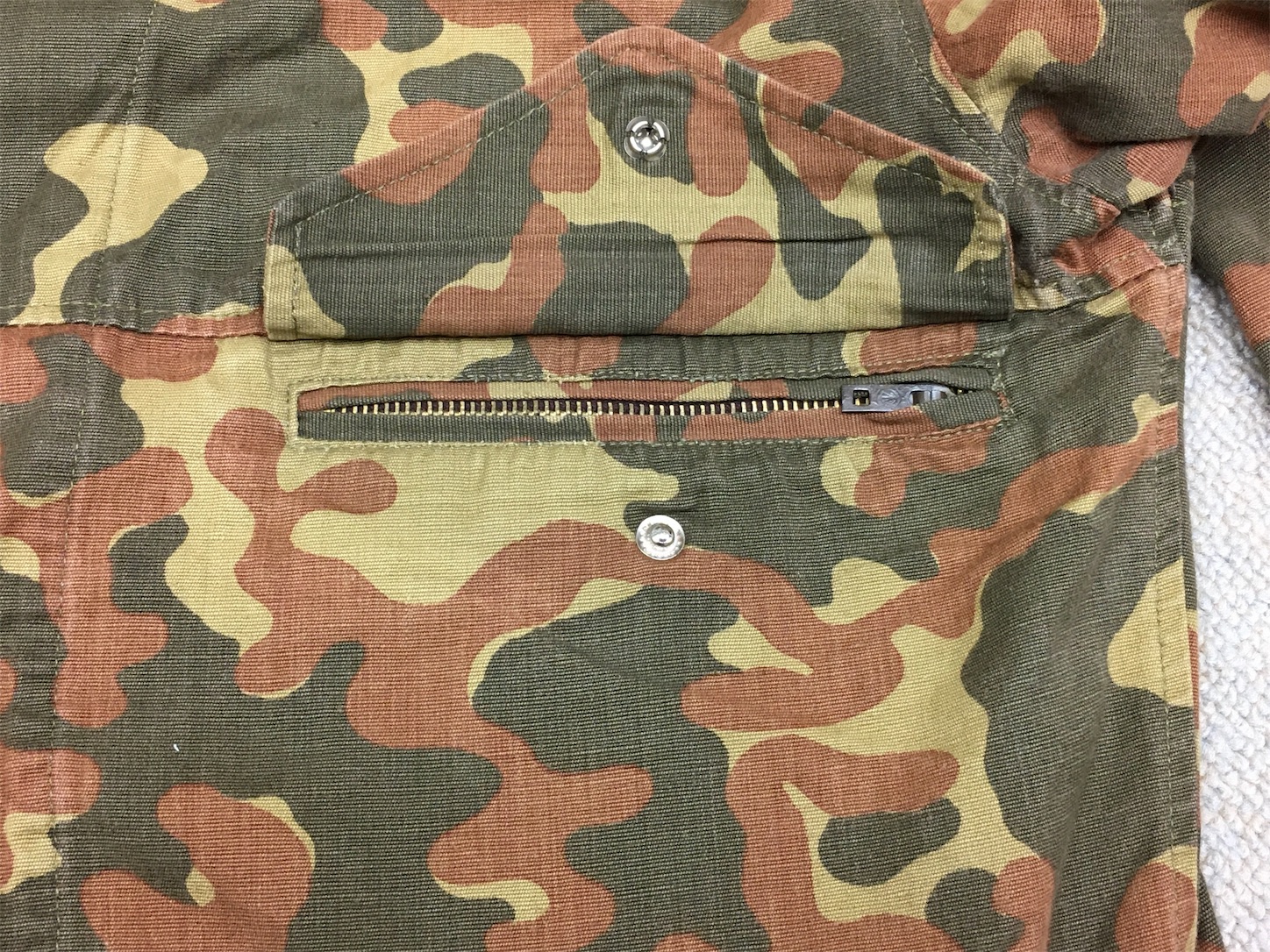 最高級 赤味の強いタイプです！【旧ソ連の軍服】陸軍戦車兵用迷彩 個人装備