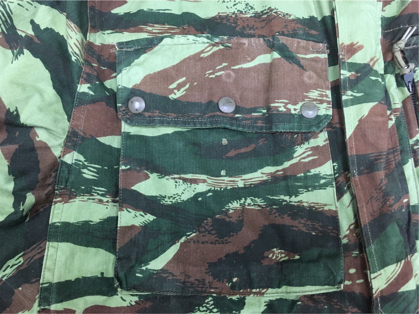 奇跡のセット！【フランスの軍服】陸軍空挺迷彩ユニフォーム（リザード