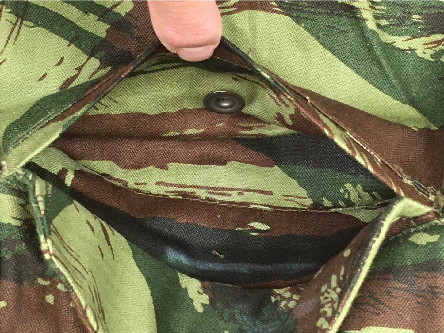 奇跡のセット！【フランスの軍服】陸軍空挺迷彩ユニフォーム（リザード