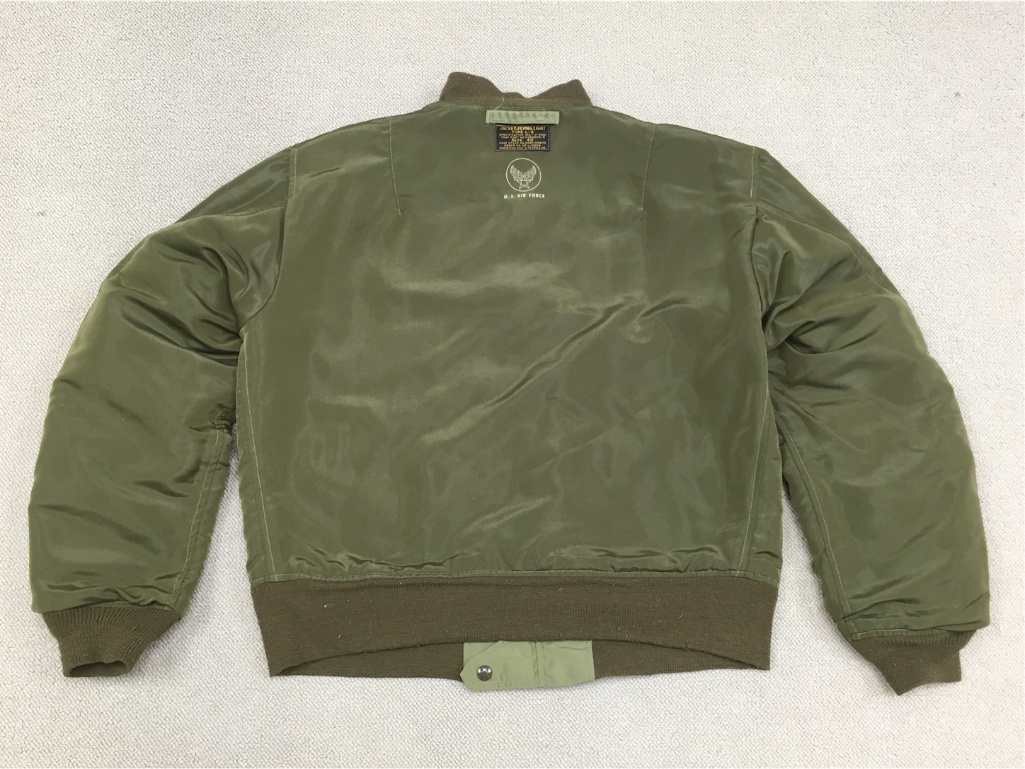 ODのシェルが特徴です!【アメリカの軍服】空軍フライト ODのシェルが特徴です!【アメリカの軍服】空軍フライト