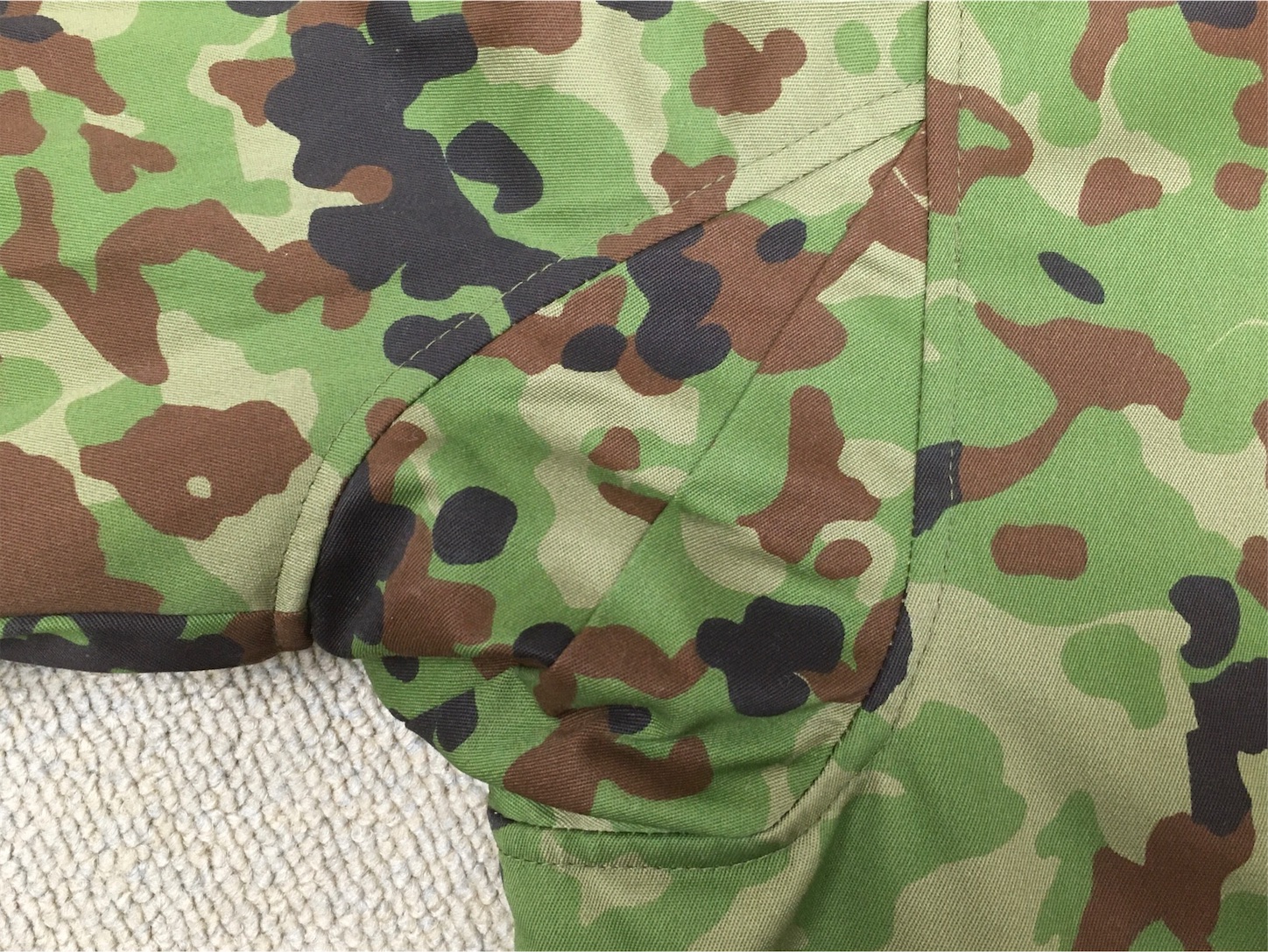 伝統のアイテム！【自衛隊装備品】陸上自衛隊リバーシブル迷彩
