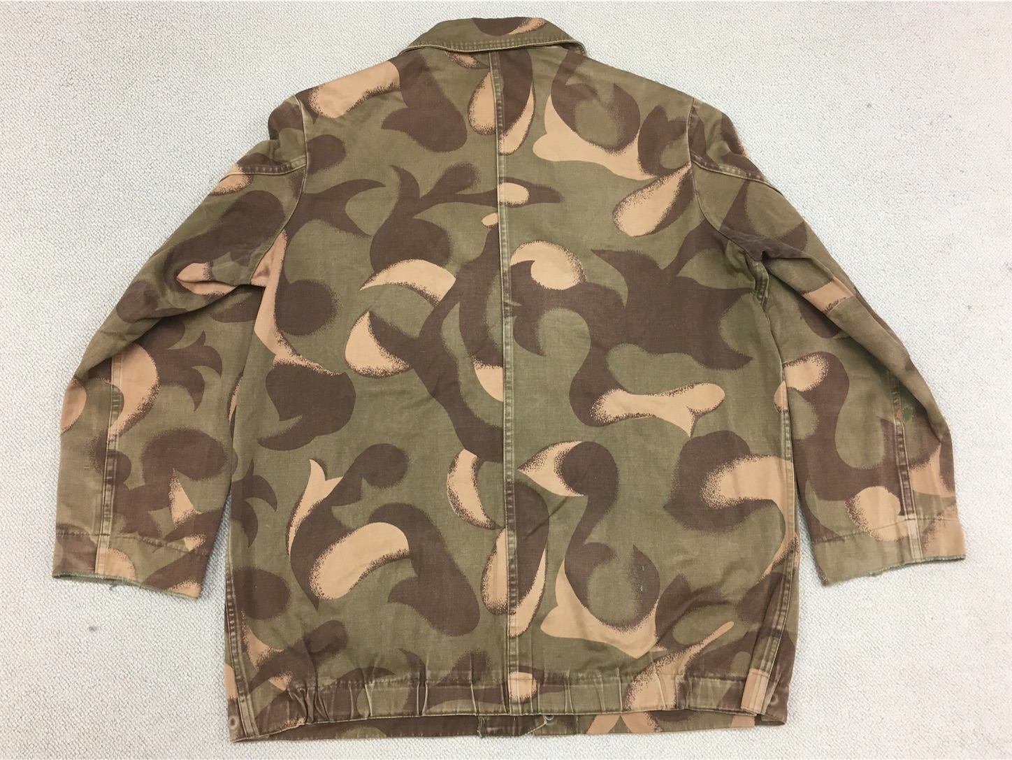 B*o様 【人気軍幕】ハンガリー軍 ハリケーンカモ 1枚 ☆生地パリッパリ☆ 伝統的な迷彩です！【ハンガリーの軍服】陸軍空挺迷彩フィールド