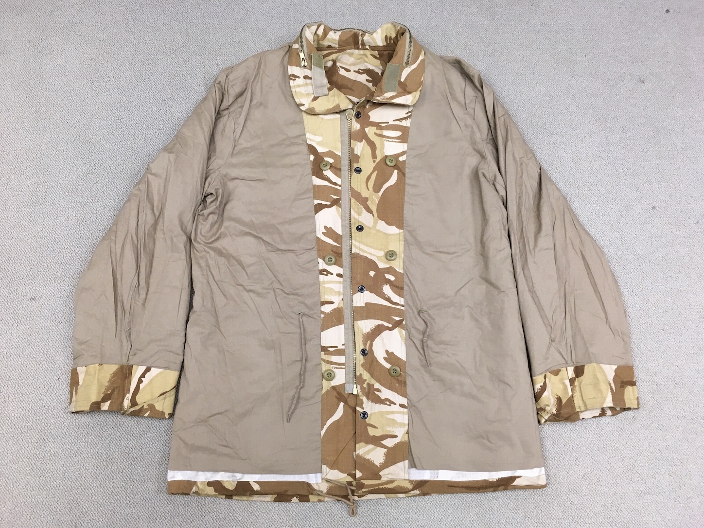 国籍不明】砂漠用迷彩M65型ジャケット（4カラーデザートDPM）と