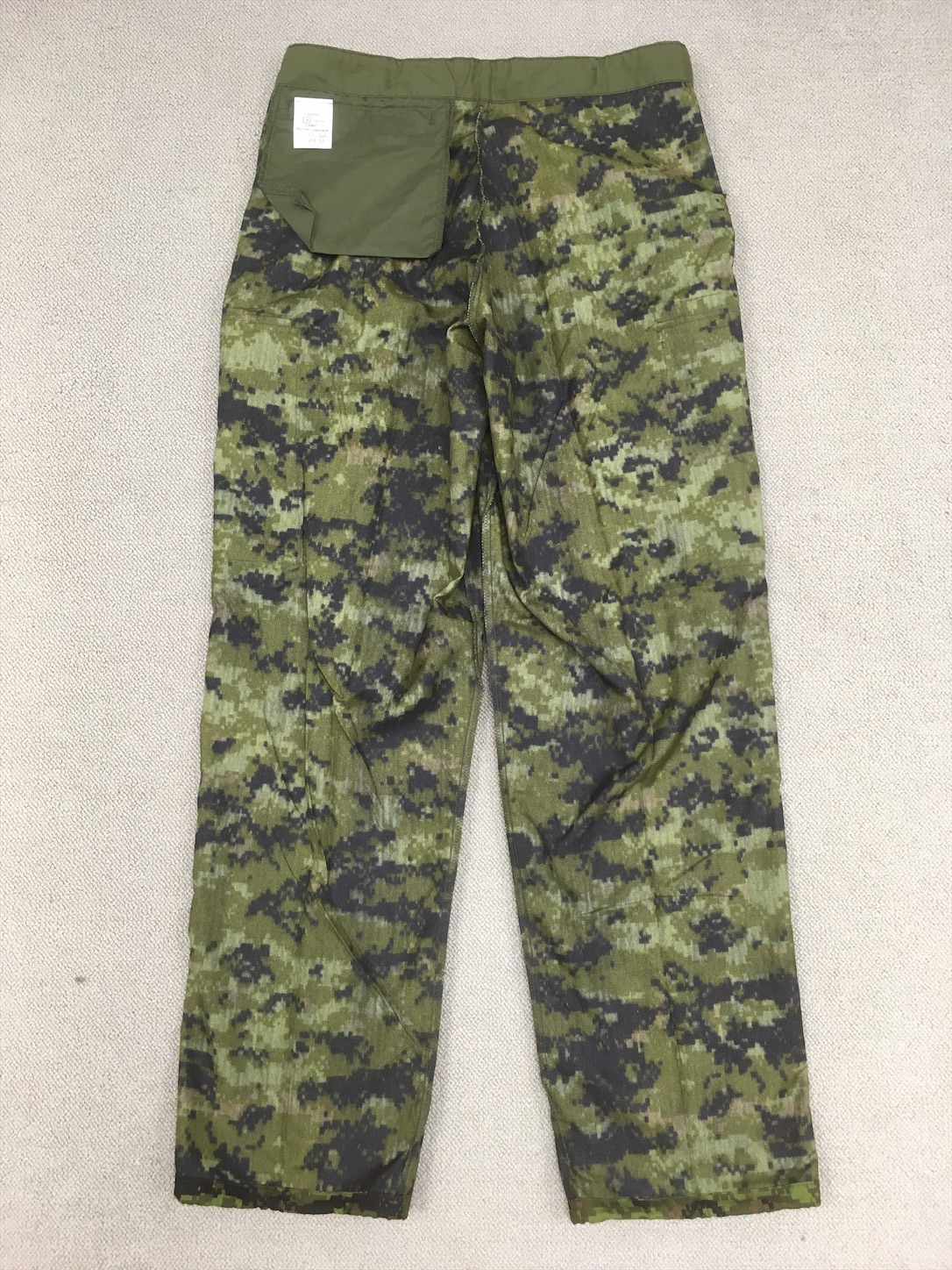 カナダ軍 デジタルカモ フ－リス 官給品を忠実再現！【カナダの軍服】陸軍迷彩ユニフォーム
