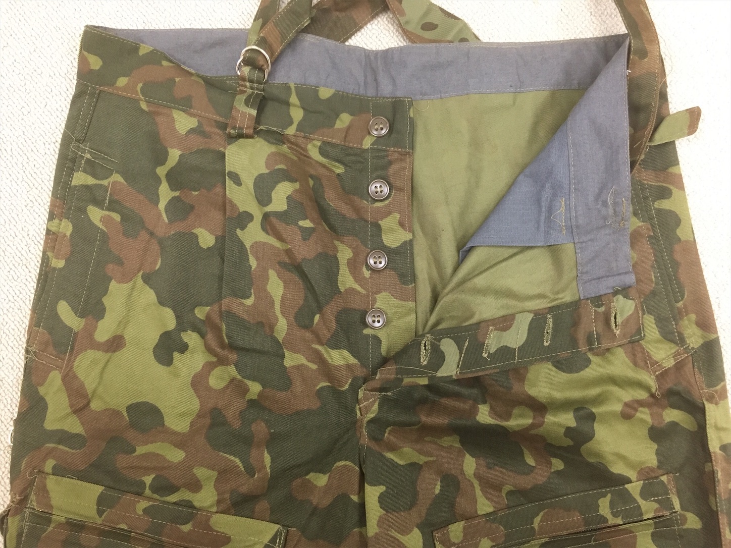 少々近代化？【旧ソ連の軍服】空軍迷彩パイロットスーツ（中期型