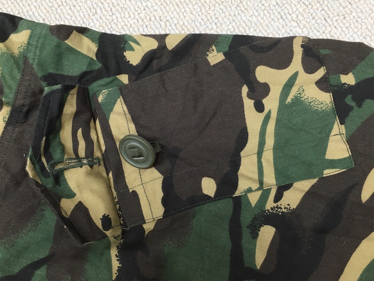 実物新品 ローデシア軍 迷彩 トラウザーズ SAS DPM SBS イギリス軍 ローデシア軍 迷彩トラウザーズ SAS 英軍 くろ ウインドプルーフ
