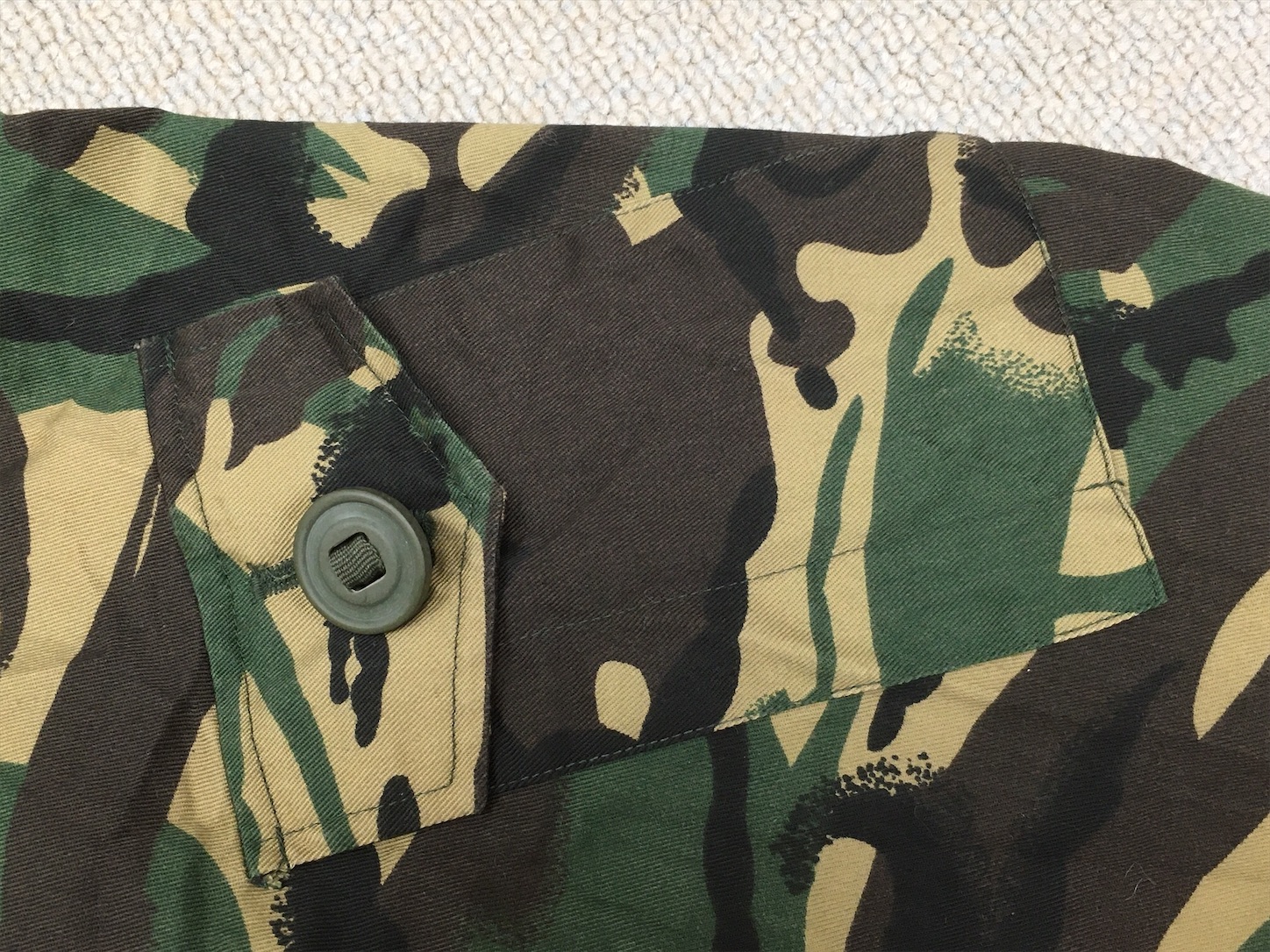 実物新品 ローデシア軍 迷彩 トラウザーズ SAS DPM SBS イギリス軍 ローデシア軍 迷彩トラウザーズ SAS 英軍 くろ ウインドプルーフ