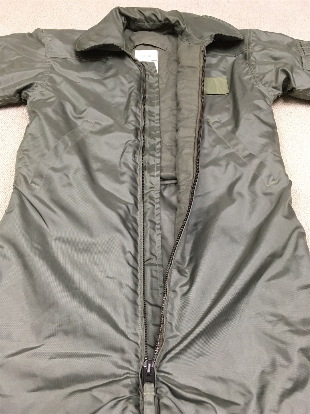 最新最強カバーオール！【アメリカの軍服】防寒難燃パイロット