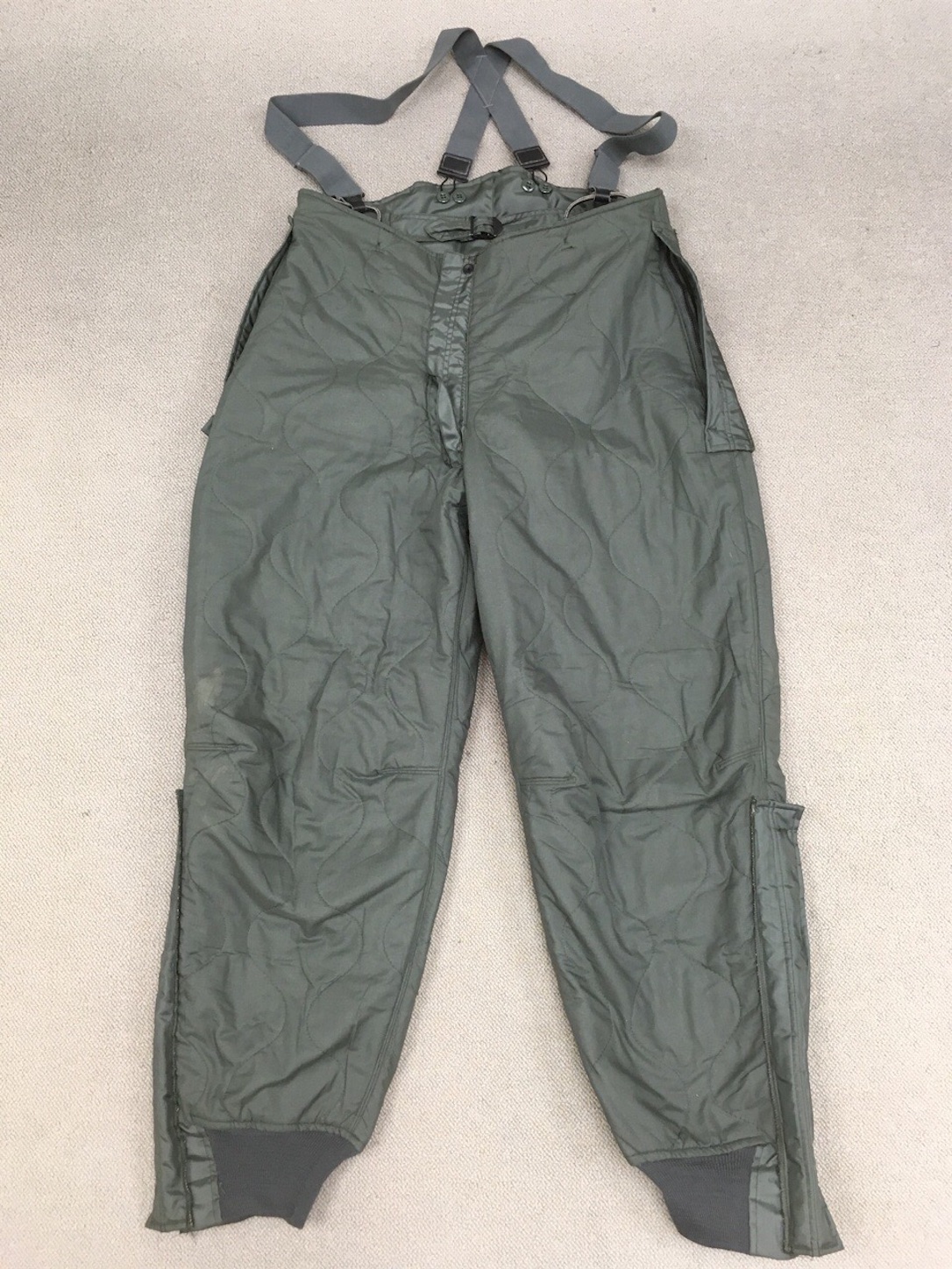 真冬のキャンプにもおすすめ！【アメリカの軍服】防寒難燃
