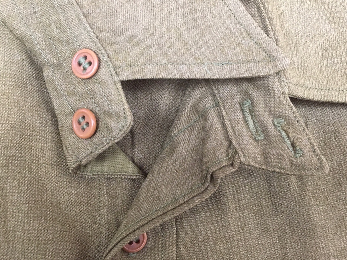 兵用とは違った仕立てです！【アメリカの軍服】陸軍将校（士官