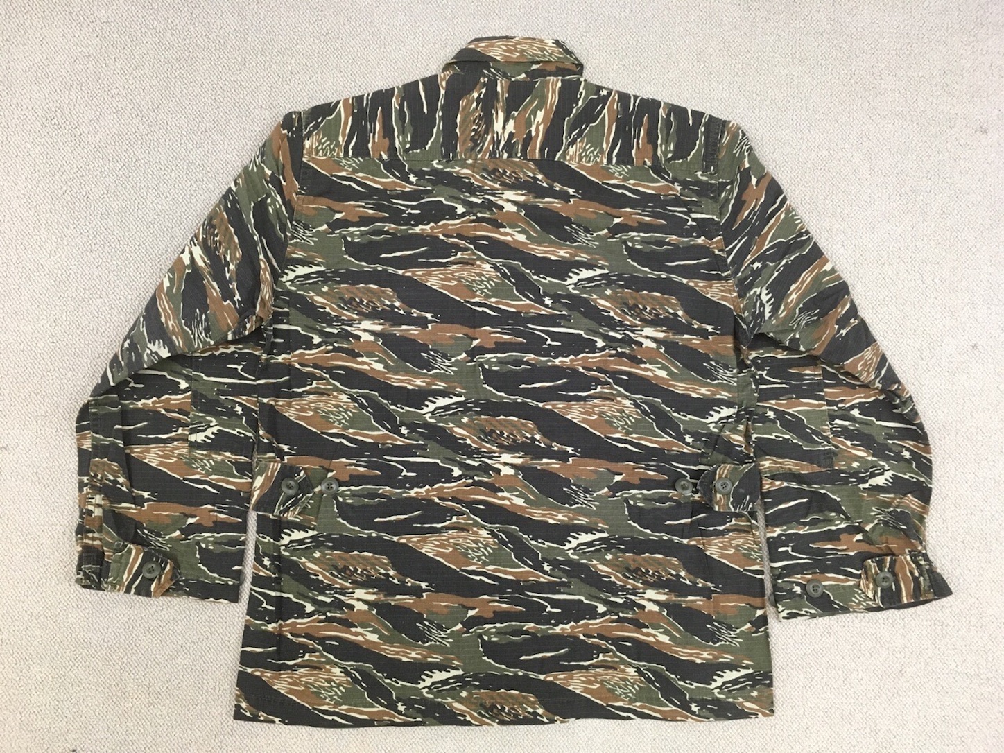 独特の配色とパターンです！【フィリピンの軍服】海軍特殊部隊