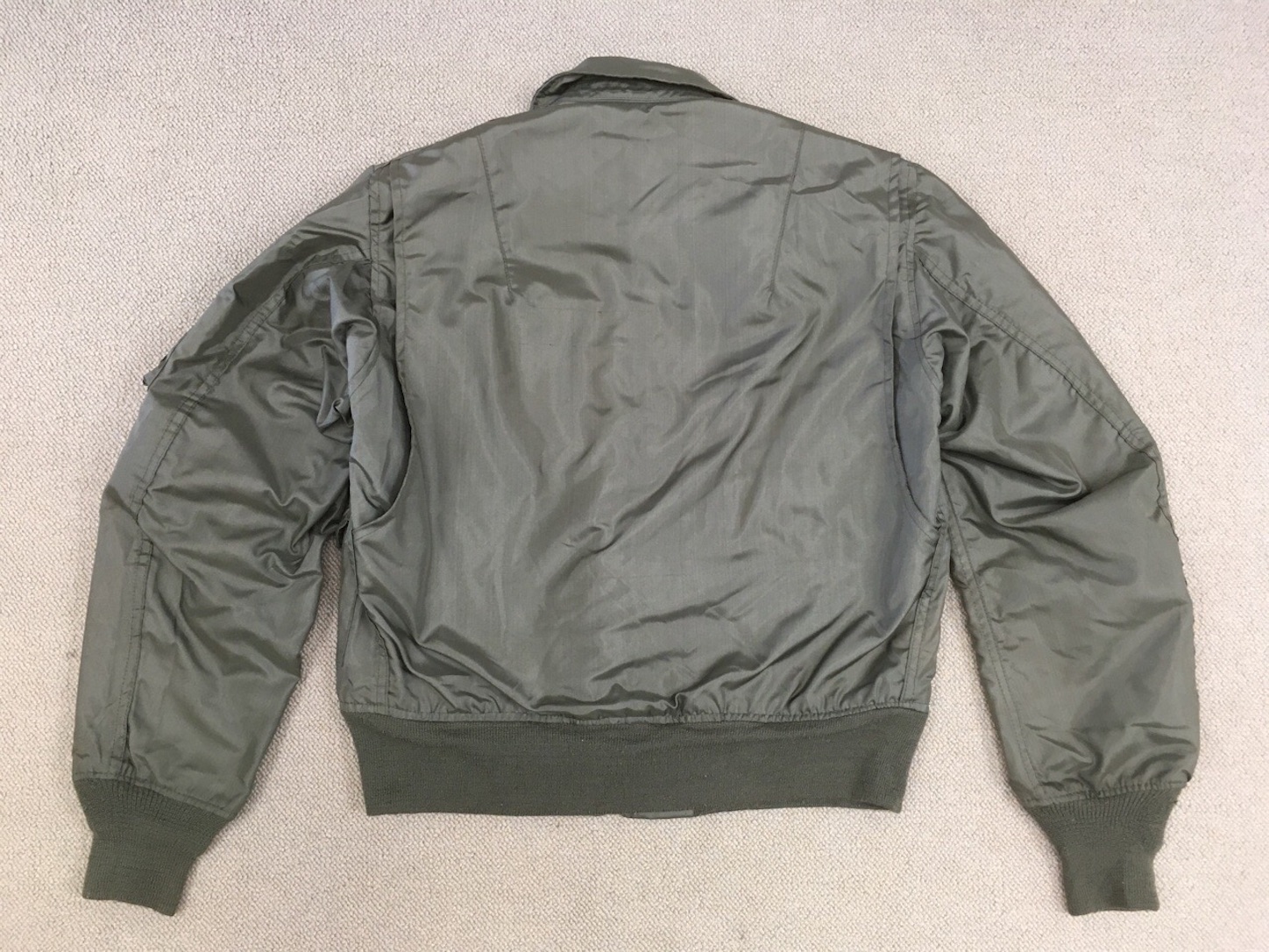 太陽の洗礼!【アメリカの軍服】空軍フライトジャケットCWU-36P 太陽の洗礼!【アメリカの軍服】空軍フライトジャケットCWU-36P