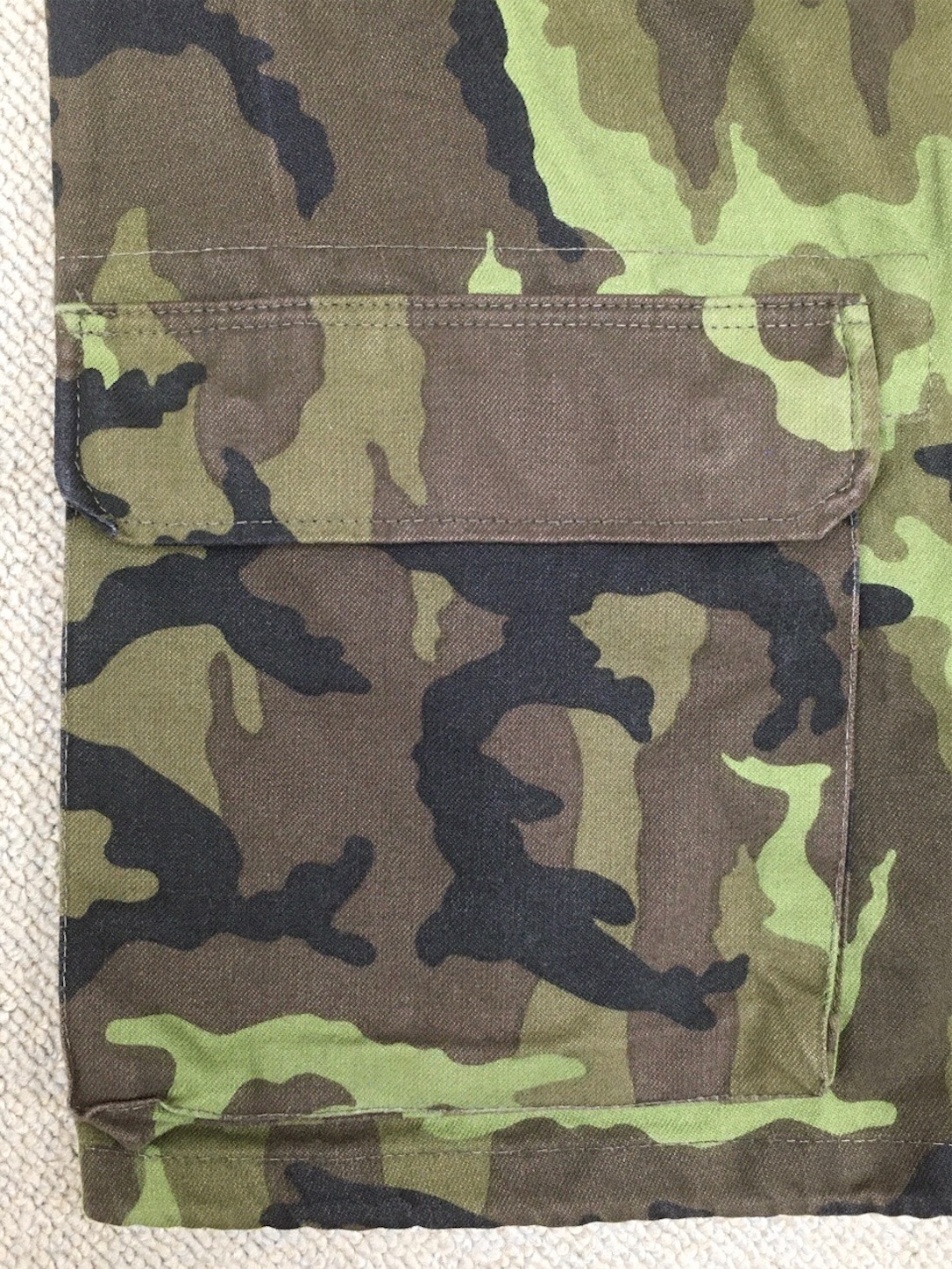 日本でも効果大？【チェコの軍服】陸軍M95迷彩ジャケット