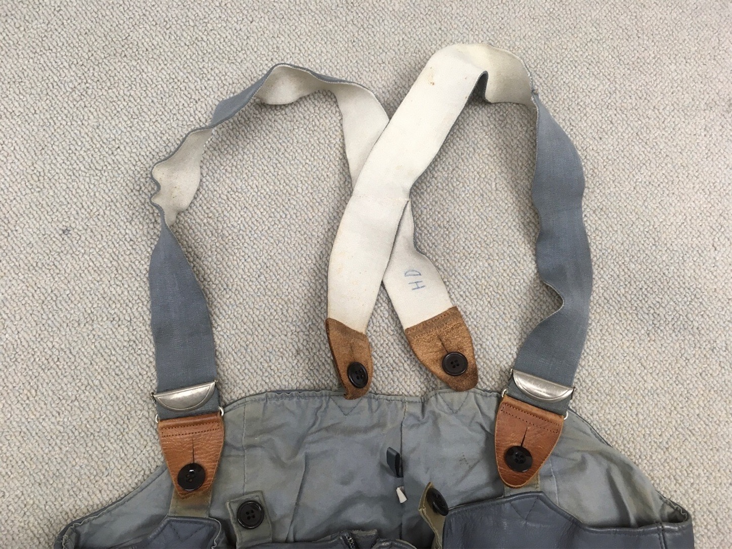 灰色狼の子孫！【ドイツの軍服】海軍潜水艦クルー用レザー