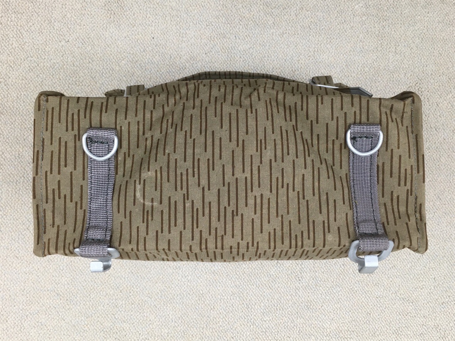 ハンドバッグにも！【旧東ドイツ軍装備品】陸軍迷彩バックバック