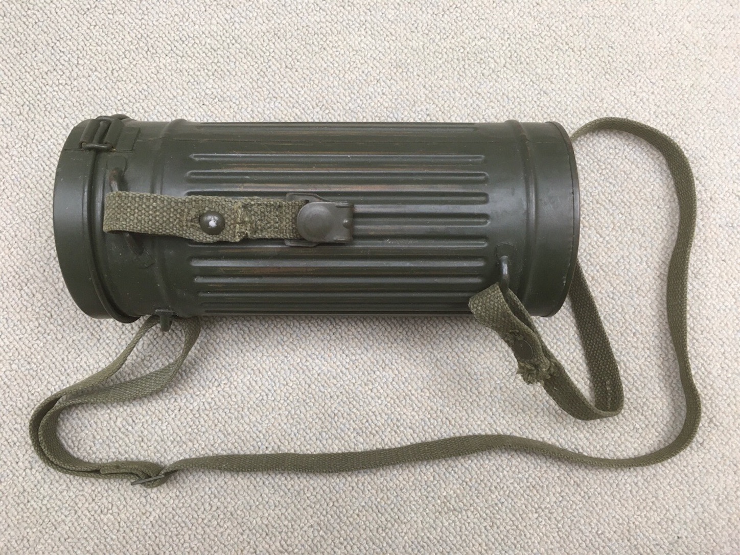 G*N様 ドイツ軍ベルト、バックル、飯盒、ガスマスクコンテナ、パックセット G*N様 ドイツ軍ベルト、バックル、飯盒、ガスマスクコンテナ