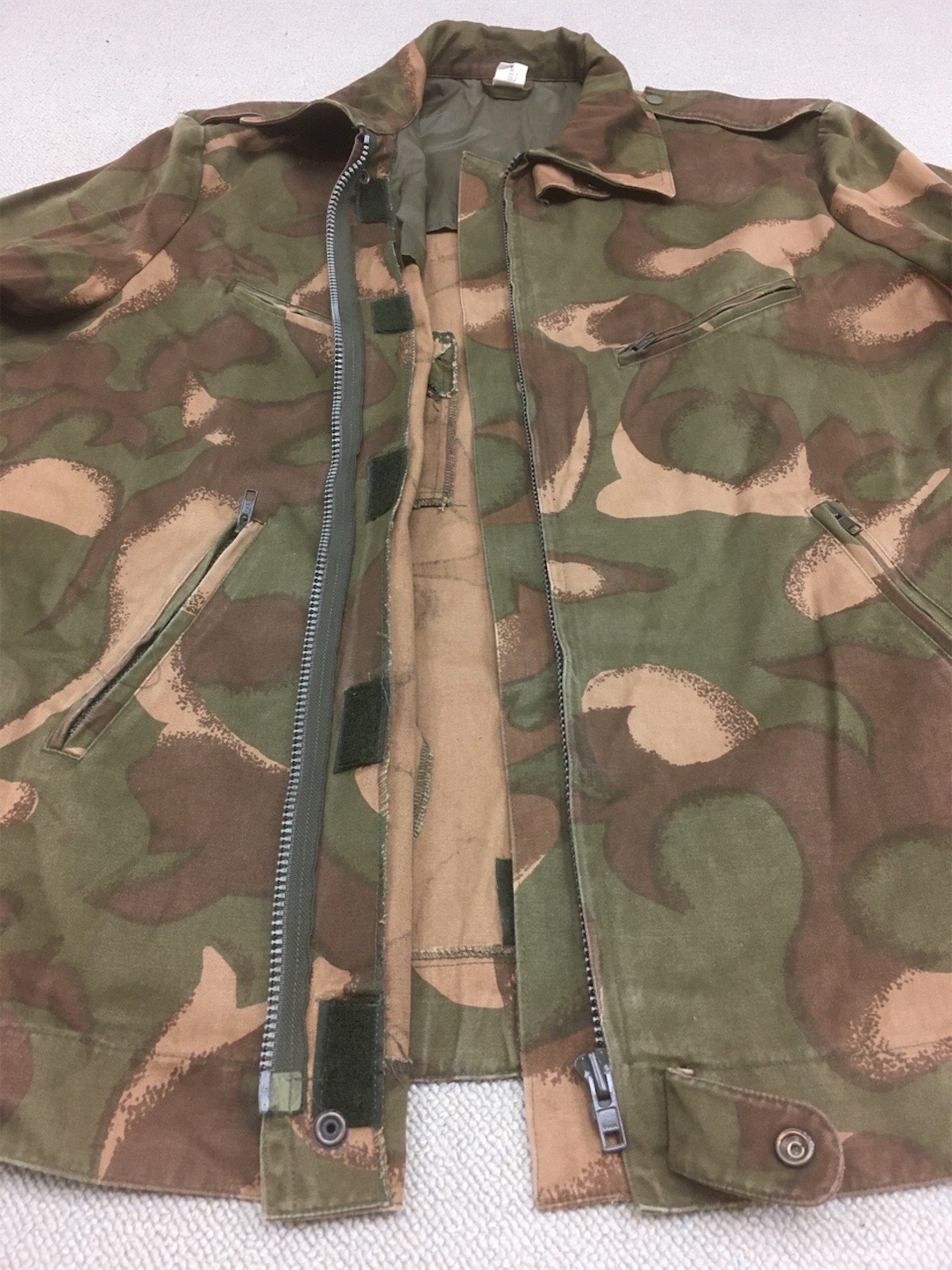 完全版です！【ハンガリーの軍服】陸軍空挺迷彩フィールド