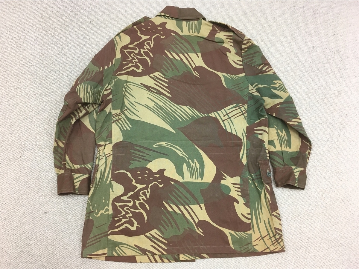 迷彩色調とパターンが違うモデルです!【旧ローデシアの軍服 迷彩色調とパターンが違うモデルです!【旧ローデシアの軍服