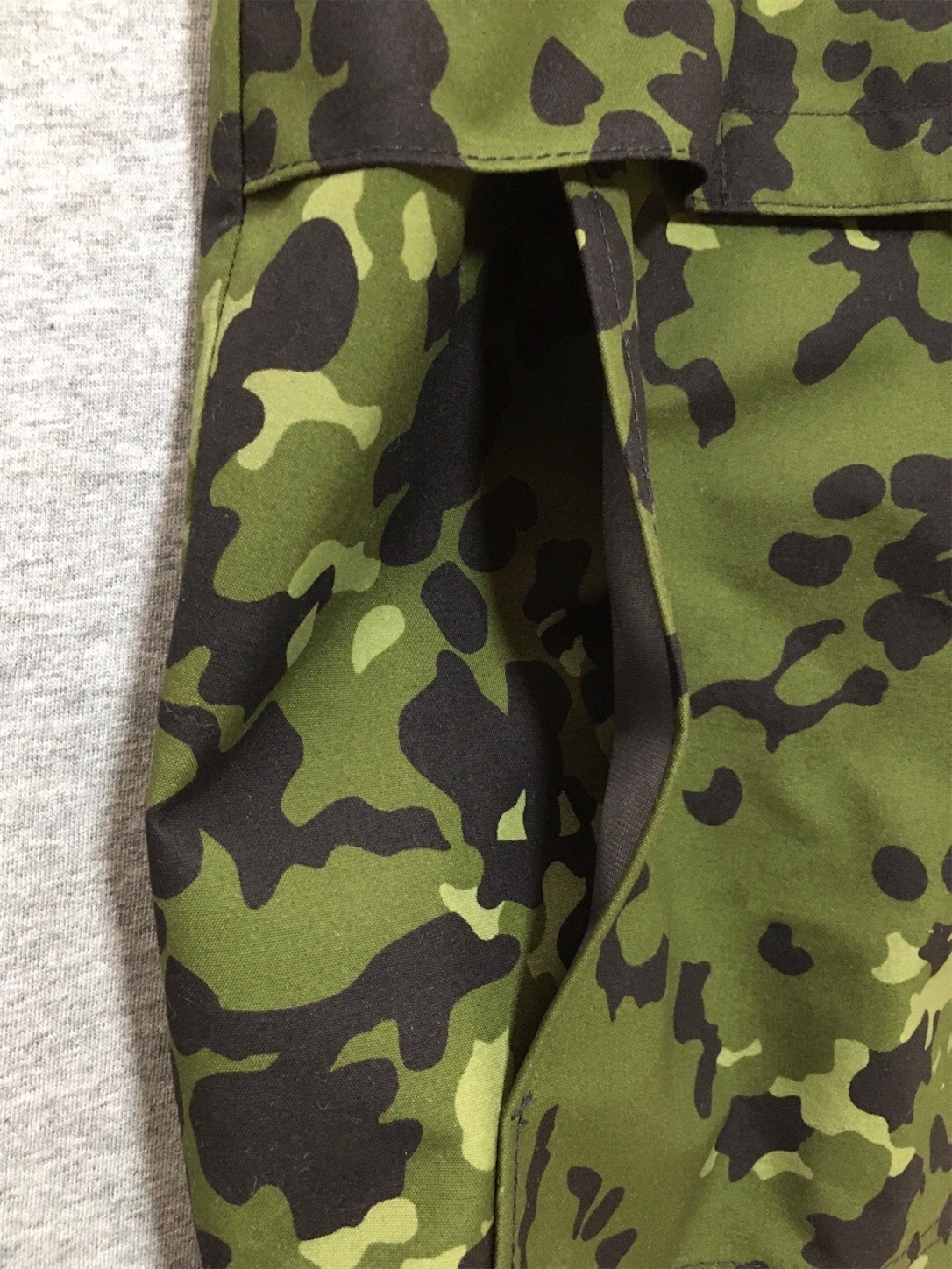 梅雨に使いたい！【デンマークの軍服】陸軍迷彩防水ジャケット