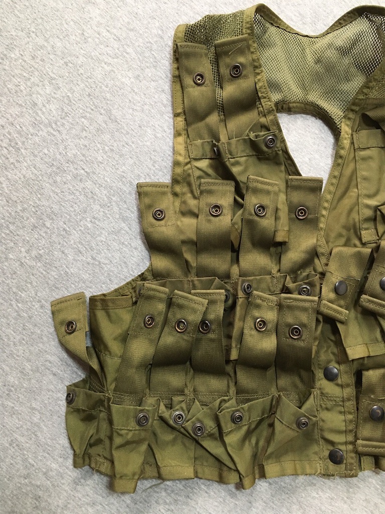米陸軍ナム戦40mmキャリングベストMサイズ1984年官給品希少品 米陸軍ナム戦40mmキャリングベストMサイズ1984年官給品希少品