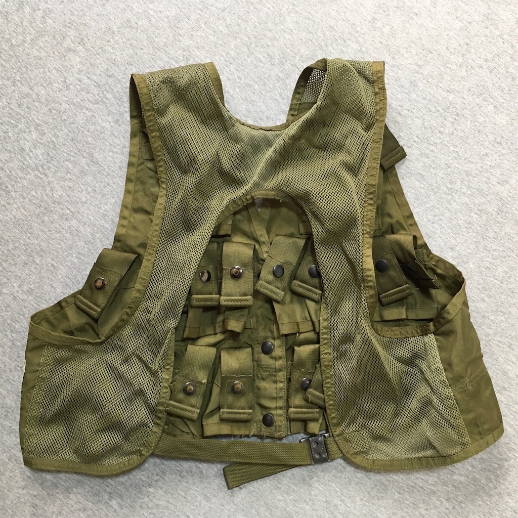 米陸軍ナム戦40mmキャリングベストMサイズ1984年官給品希少品 単一用途に特化したデザイン！【アメリカの軍服】40mm