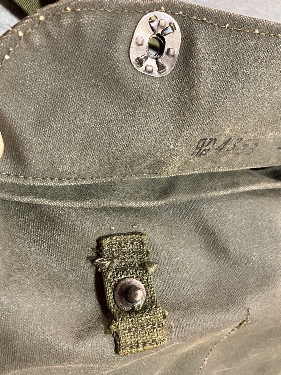 1970年代航空自衛隊防護マスク２型専用バッグ