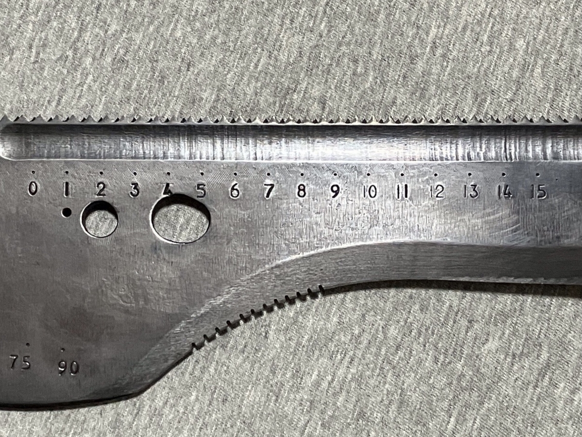 1970年代ソビエト軍サバイバルマチェットの15cmスケール