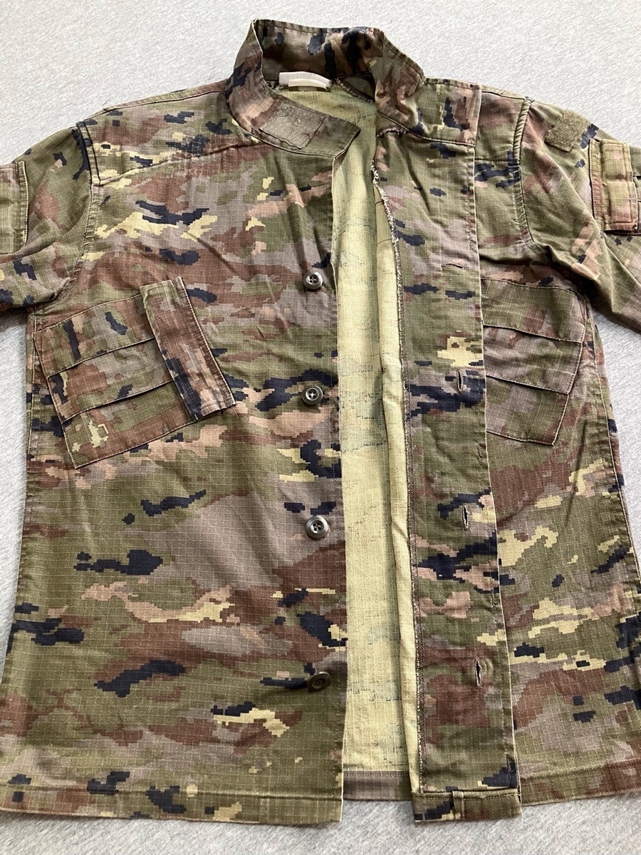 2010年代スペイン陸軍迷彩ユニフォーム（デジタルマルチカム）中古良品〜中古極上品
