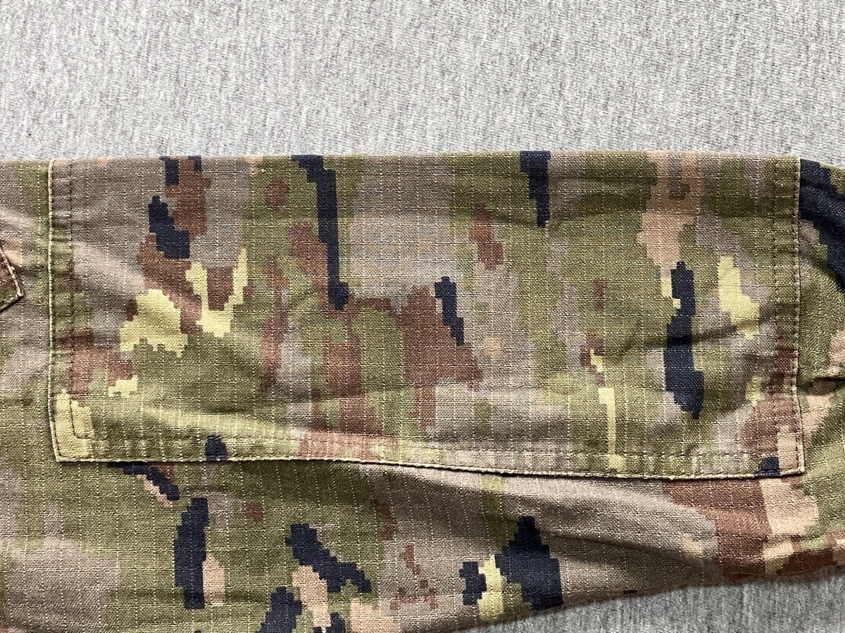 2010年代スペイン陸軍迷彩ユニフォーム（デジタルマルチカム）中古良品〜中古極上品