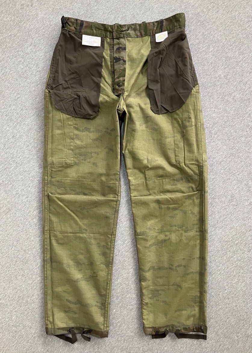 2010年代スペイン陸軍迷彩ユニフォーム（デジタルマルチカム）中古良品〜中古極上品