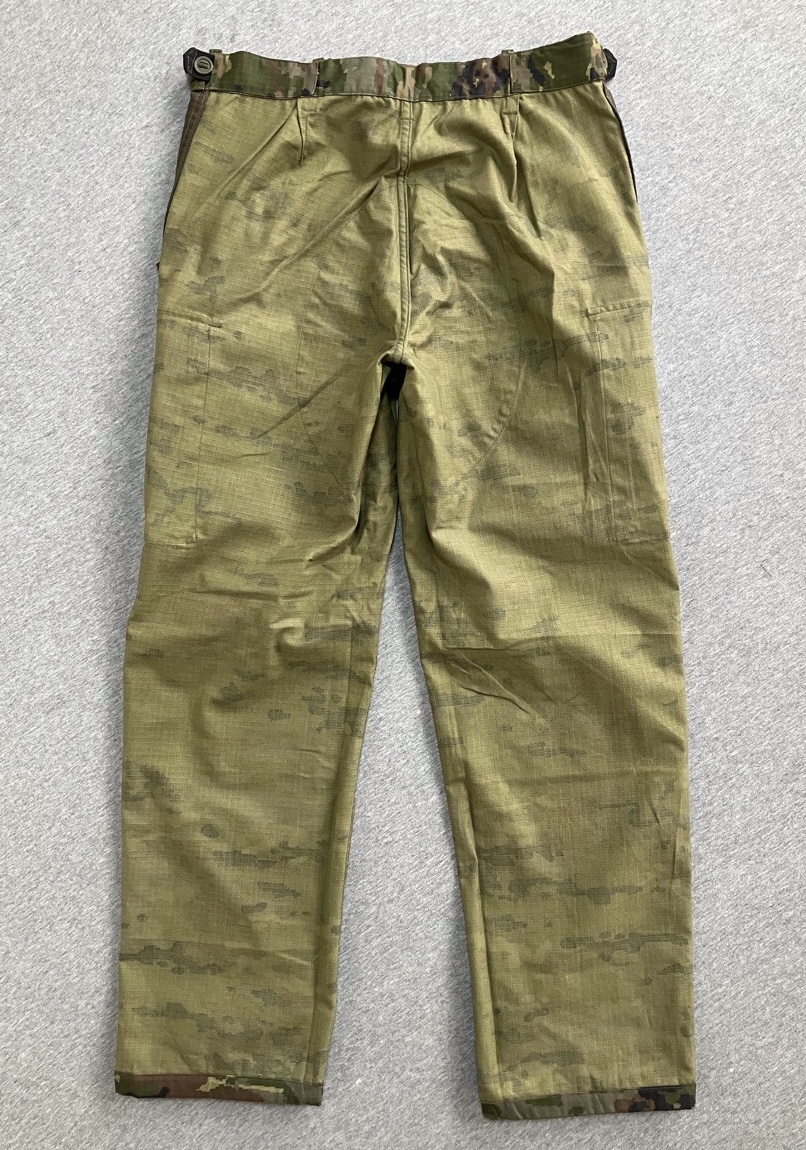 2010年代スペイン陸軍迷彩ユニフォーム（デジタルマルチカム）中古良品〜中古極上品