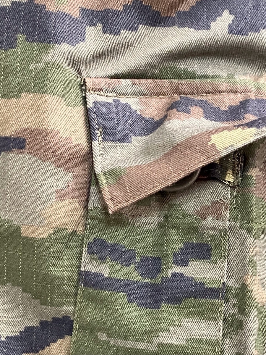2010年代スペイン陸軍迷彩ユニフォーム（デジタルマルチカム）中古良品〜中古極上品