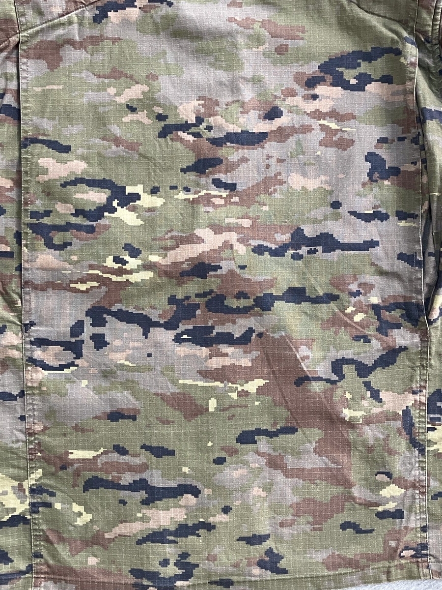 2010年代スペイン陸軍迷彩ユニフォーム（デジタルマルチカム）中古良品〜中古極上品